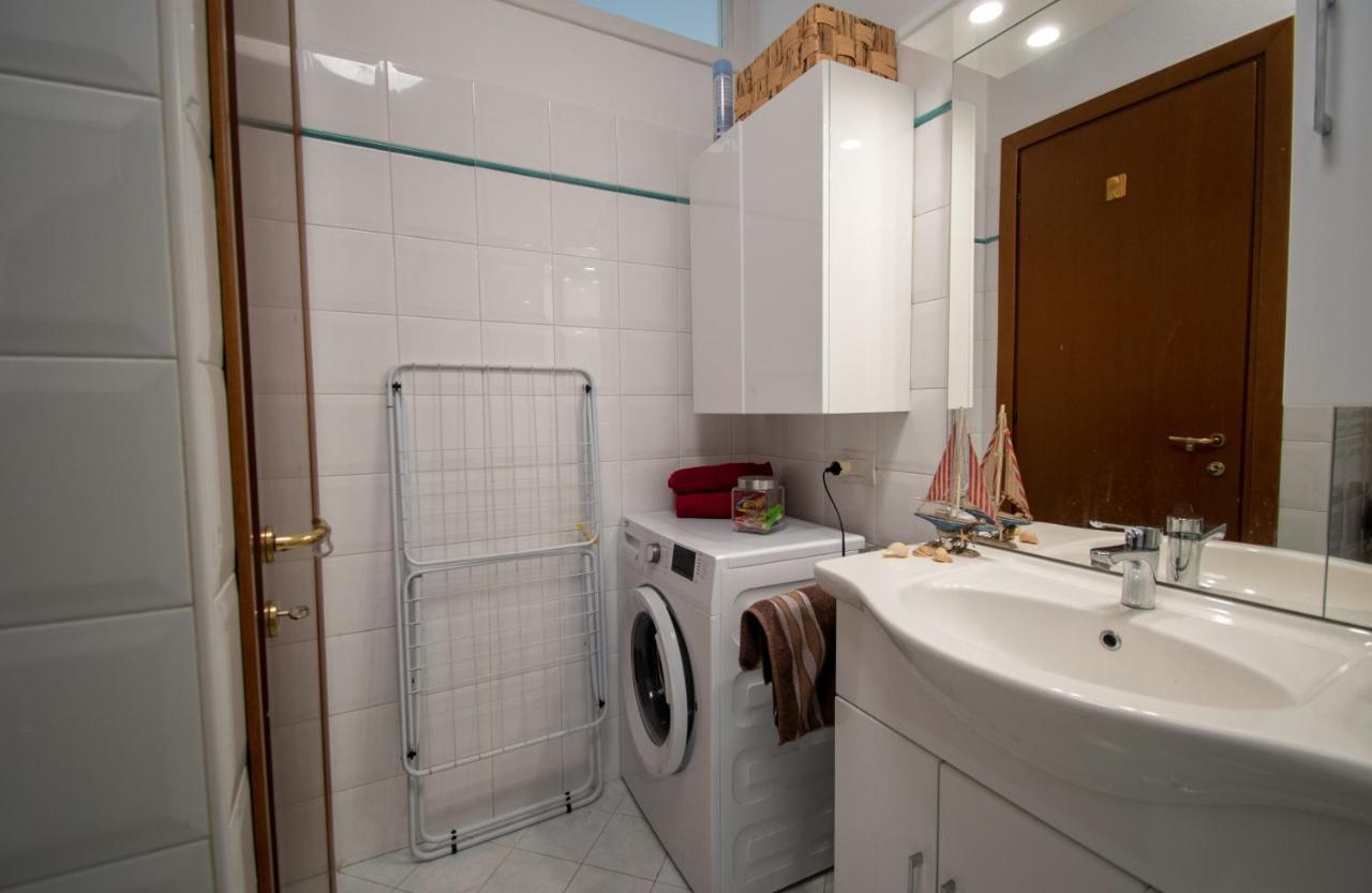 Luminoso Apartment Пескиера дел Гарда Екстериор снимка